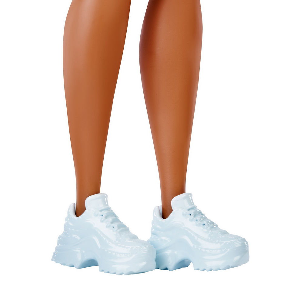 Miniatură: PAPUSA BARBIE FASHIONISTA BRUNETA CU SUVITE BLONDE