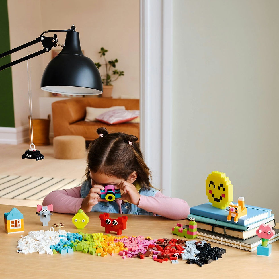 Miniatură: LEGO CLASSIC CUTIA CREATIVITATII SI A VESELIEI 11042