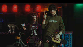 Júlia Pariz Tooru with our Ben's Monarch Butterfly - [Chris Two Designs] - 2048.jpg