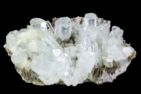 Natural clear quartz crystal cluster on rock – raw healing gemstone formation for energy, clarity and spiritual benefits