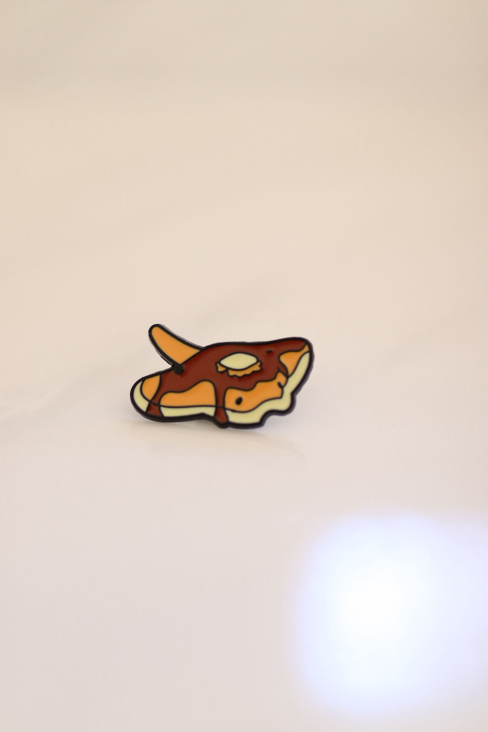 Stingray waffle pin