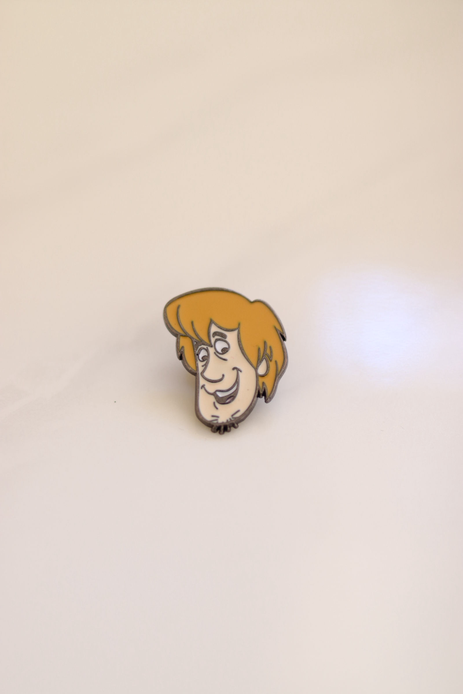 Shaggy pin
