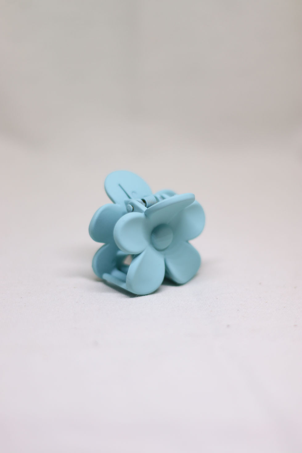 Thumbnail: Mini hair claw blue
