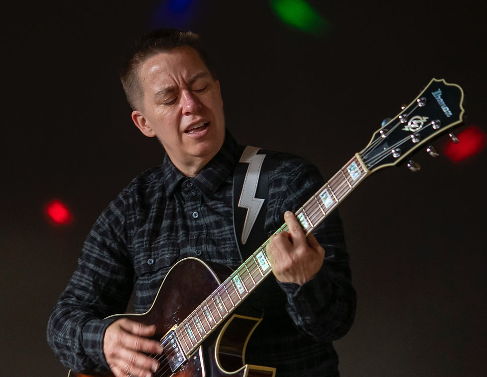 Hosting Queer Open Mic @ The Parlor Room