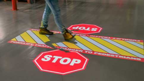 Why OEM Manufacturing Matters in Industrial Safety Projection Systems