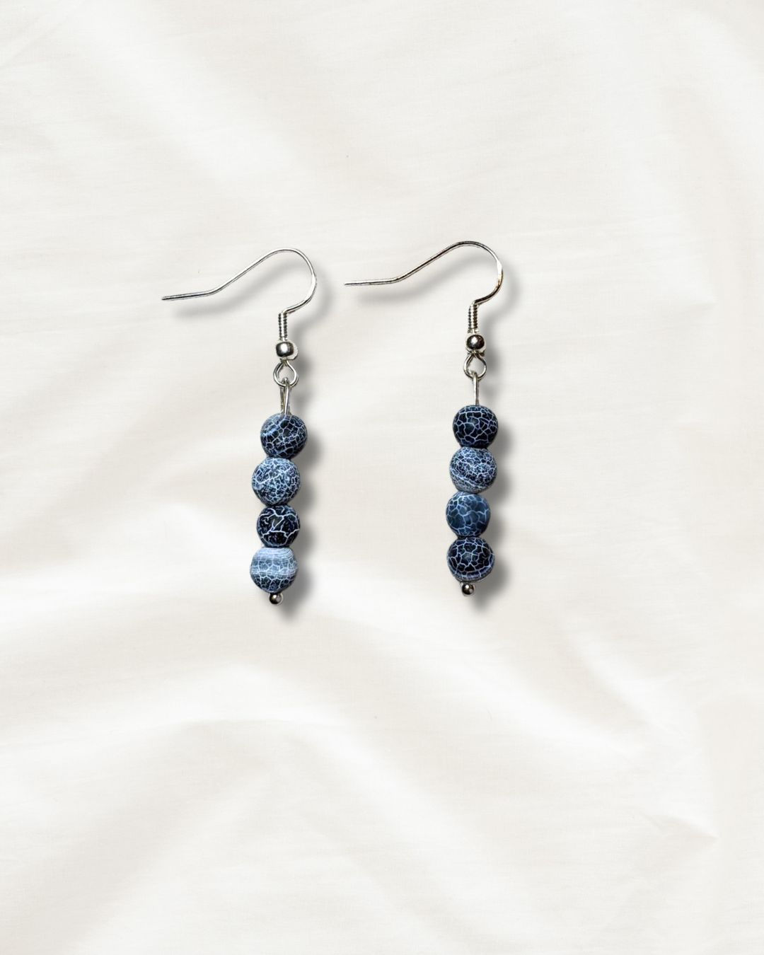 Boucles d'oreilles en agate bleue-grise craquelée