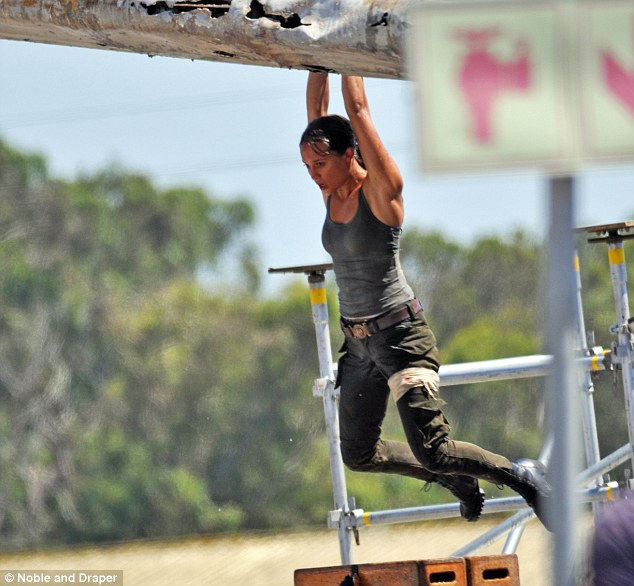 Tomb Raider Set Photos!