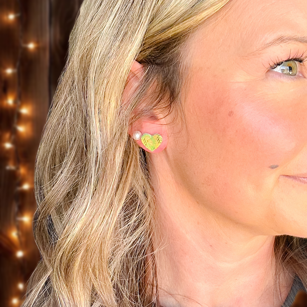 Thumbnail: Green+Gold Heart Stud