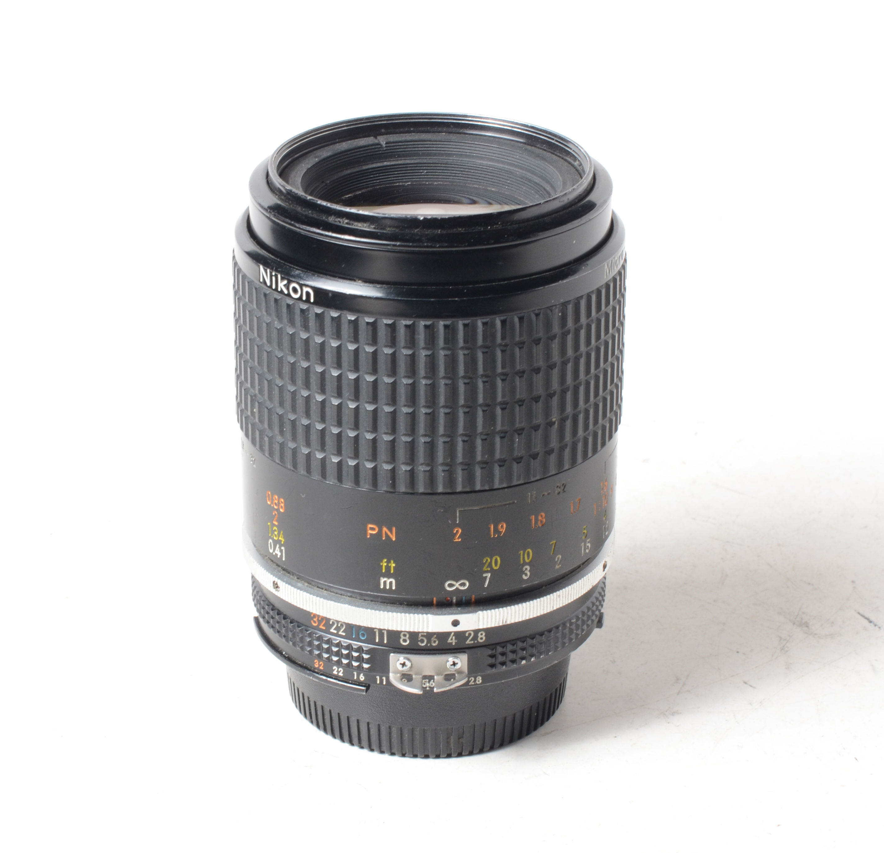 Nikon 105mm f2.8 Ais