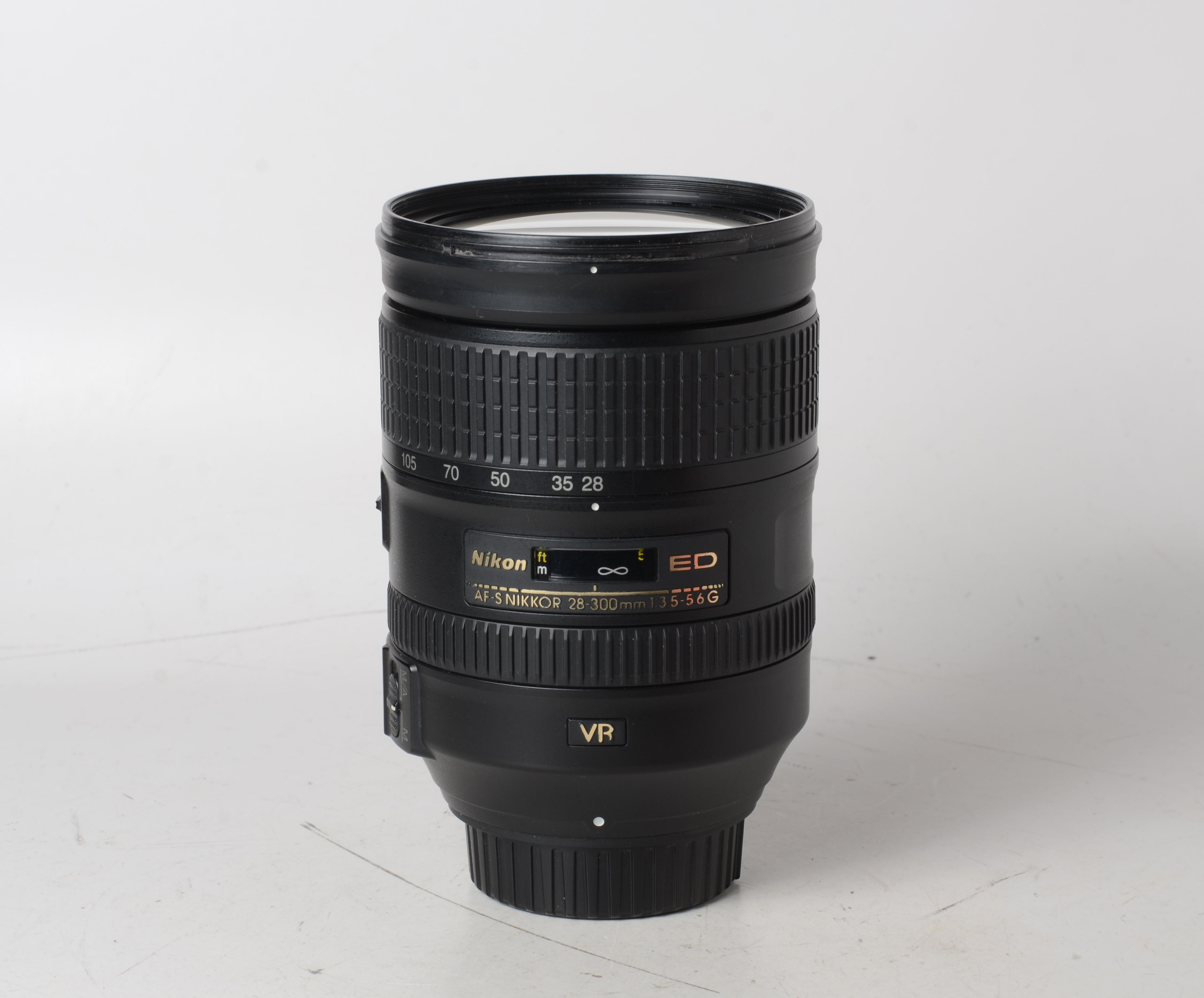 Nikon 28-300mm f3.5-5.6 G VR