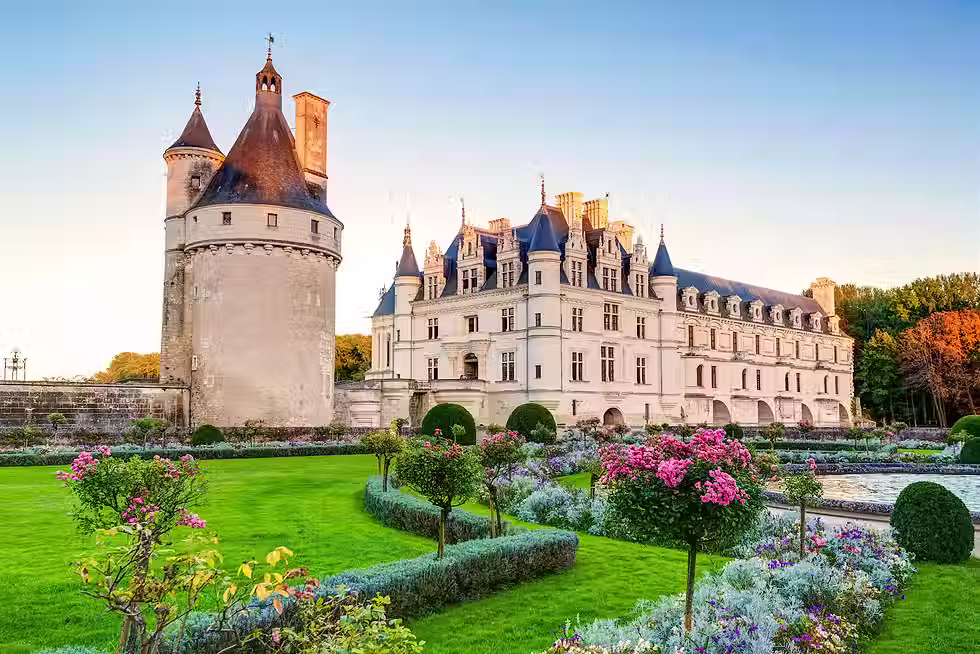 Découvrez les trésors culturels autour de Trôo : patrimoine troglodytique, châteaux de la Loire, villages pittoresques… Le Lo