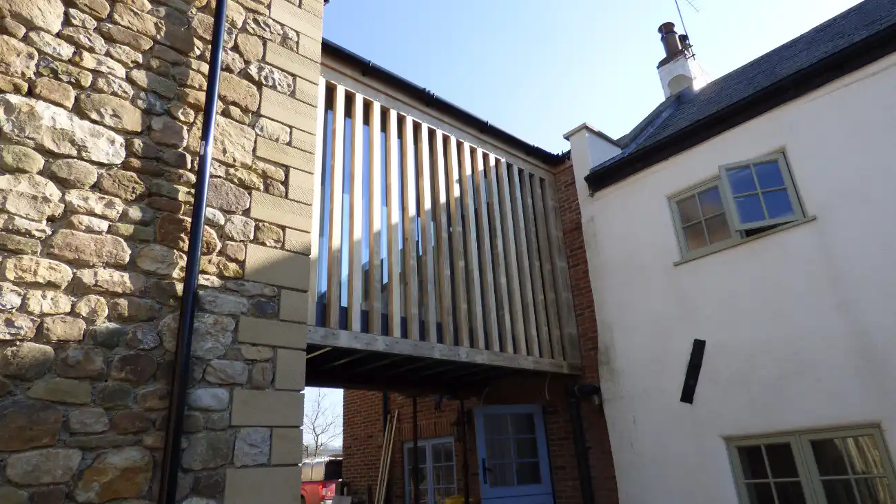 Northallerton Farmhouse New Build with a bridge link.
Phase one of major improvements to a rural site near Northallerton.  A bridge link connects the new master bedroom suite with the original house.