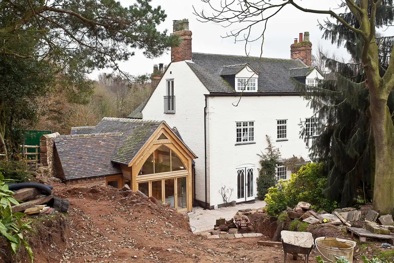 Oak Framed House Extension.
Oak Framed House Extension to a farmhouse in the Peak District