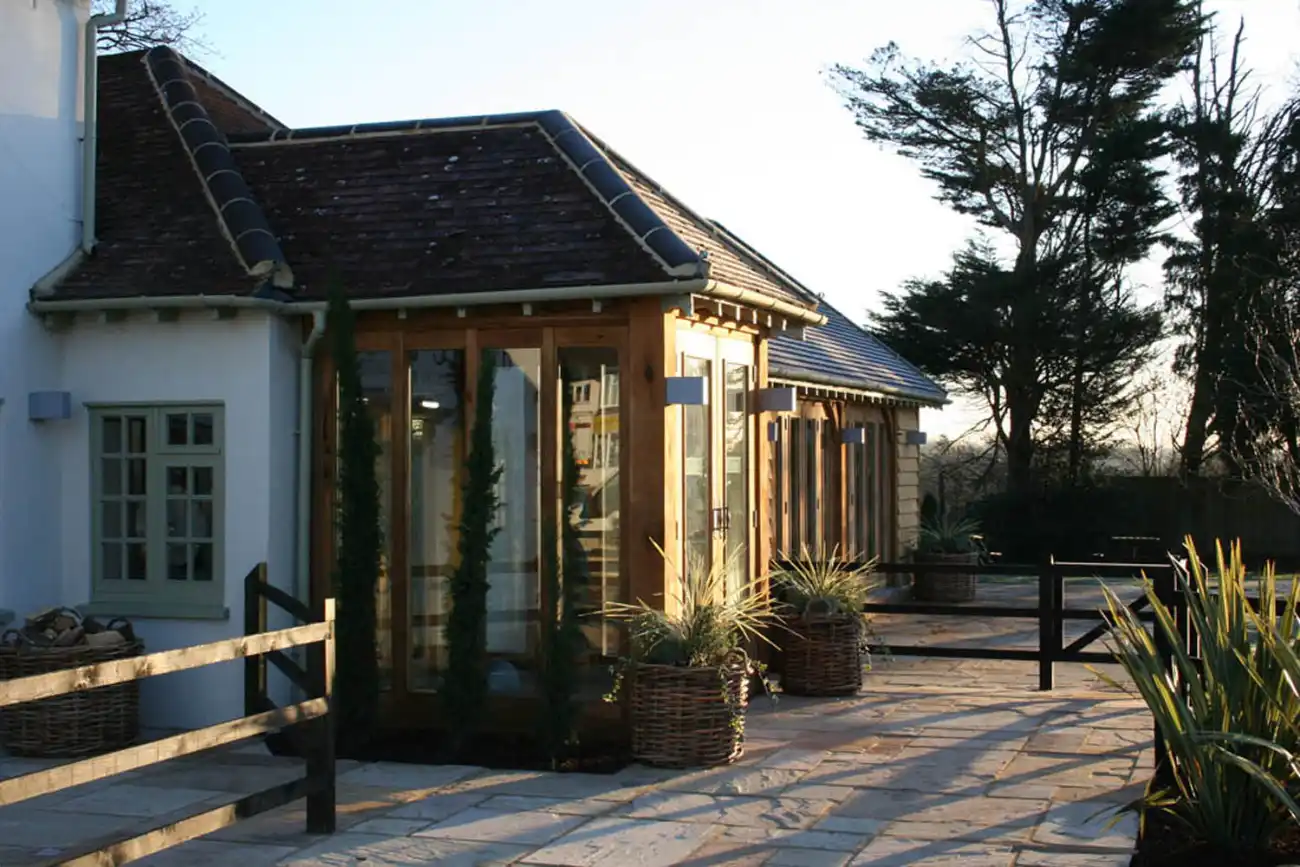 Gastropub near Heathrow.
An oak framed dining room extension and new entrance.   