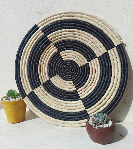 Miniaturbild: Buganda Woven Wall Basket