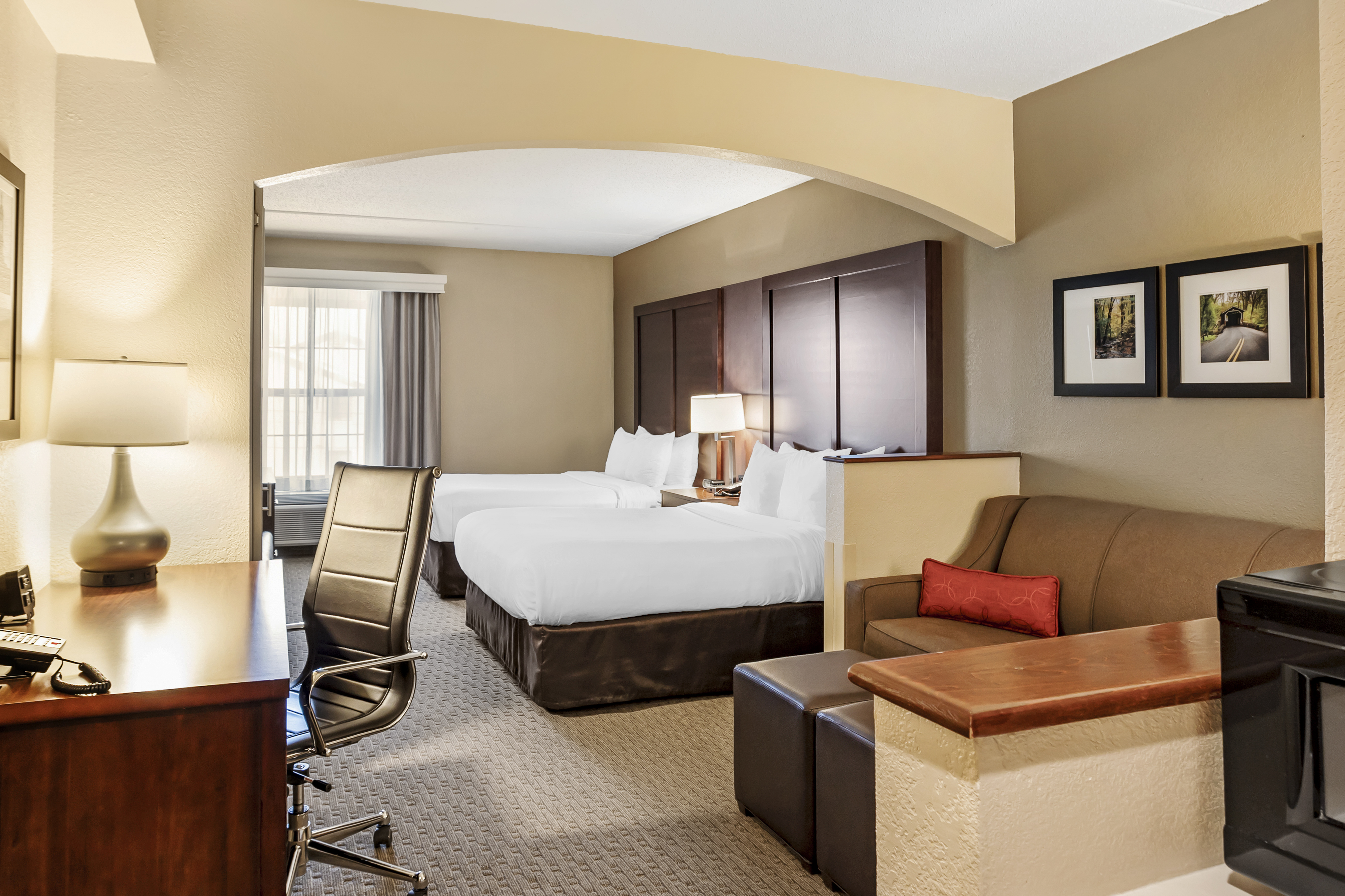 2 Queen Beds with Sofa Bed suite