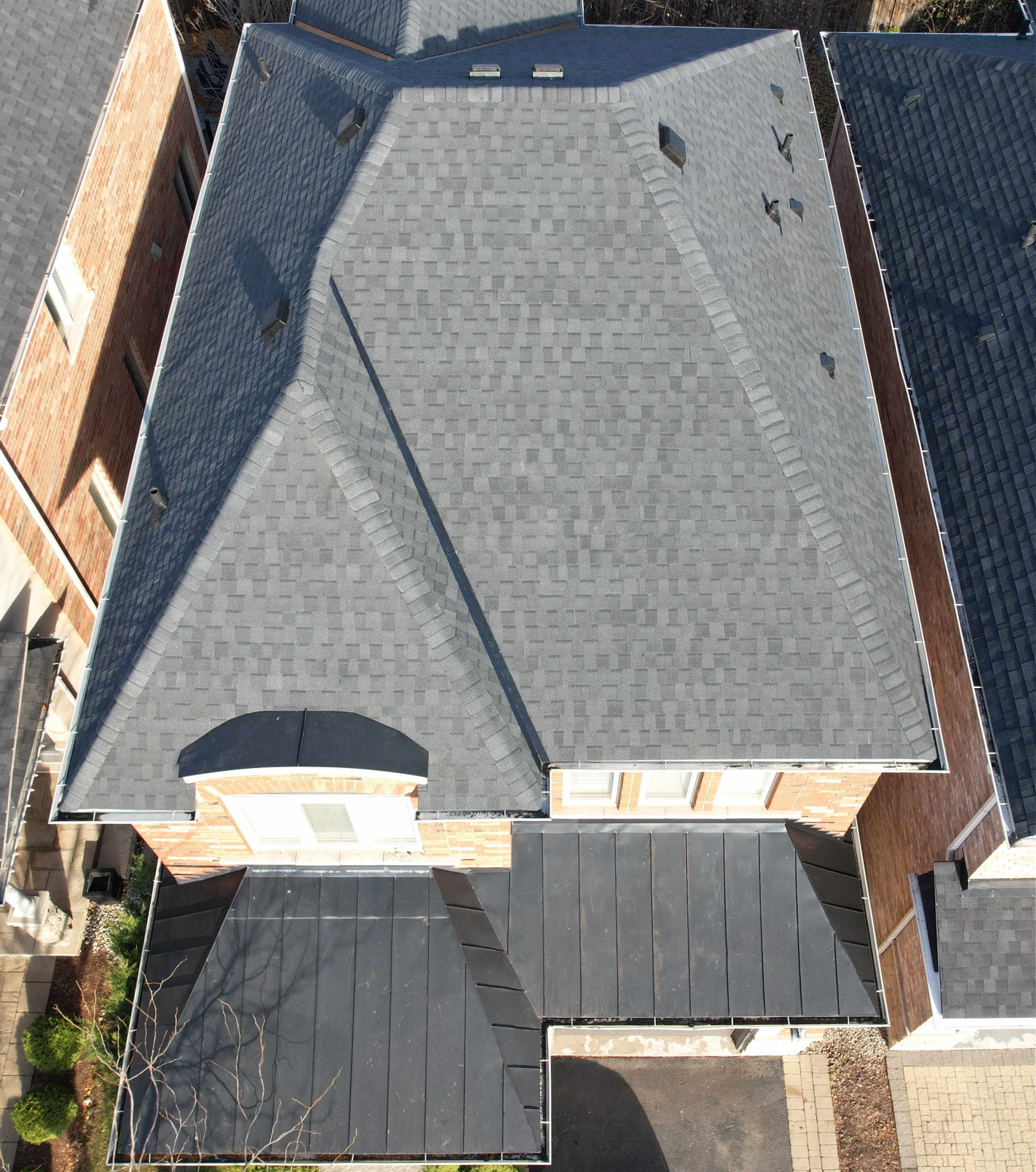 Oakville Executive Home — Detail