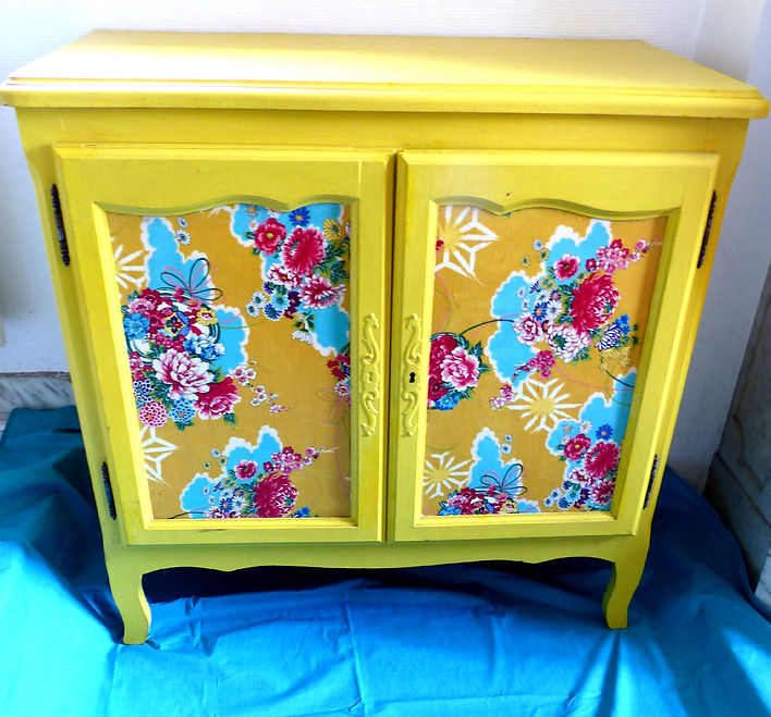 secretaire jaune1.jpg