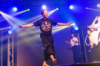 [中][Eng] 舞跡可尋 In Search of a Dance Story