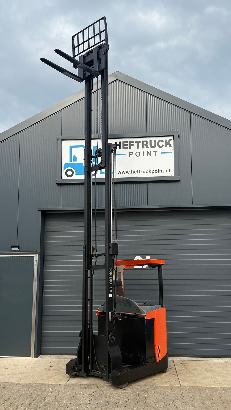Thumbnail: BT Toyota RRE 140E 2015 570CM Hef Hoogte 3 mnd garantie
