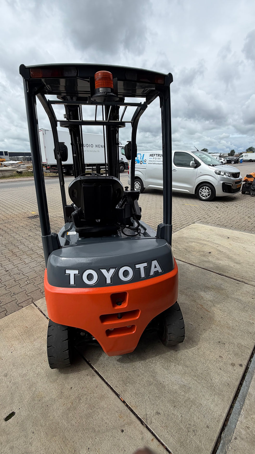 Thumbnail: Toyota 8FBM16T 1600kg 5.5 meter hefhoogte 2017
