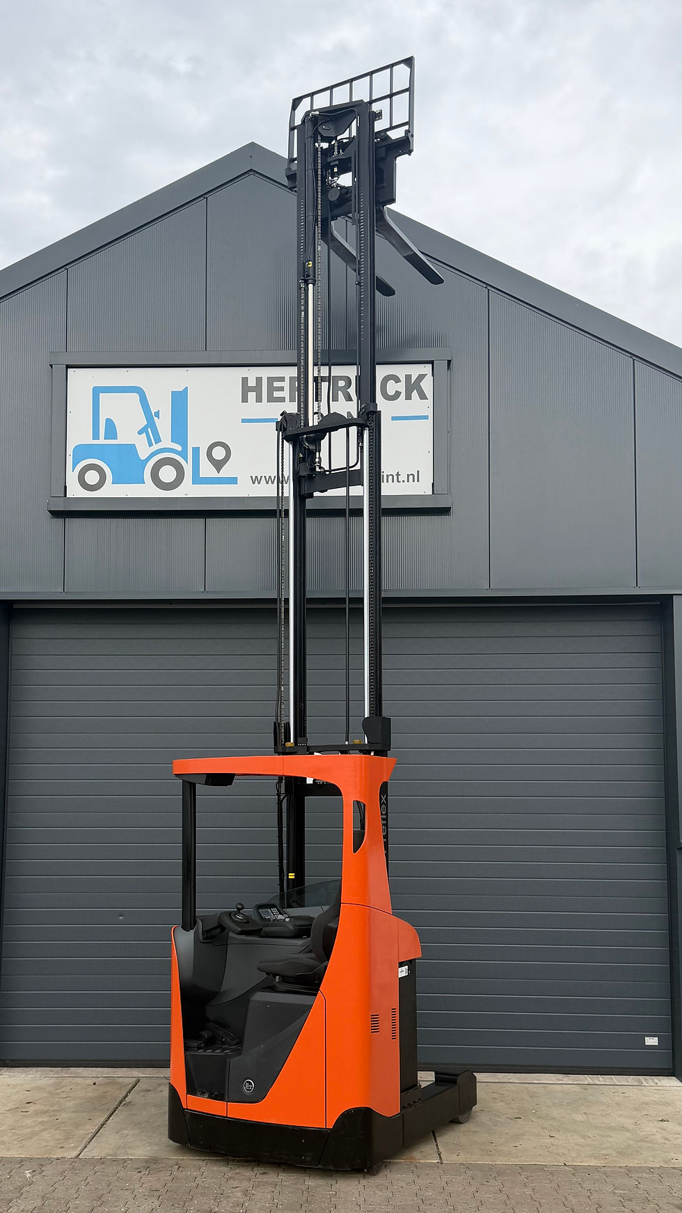 Thumbnail: BT Toyota RRE 140E 2015 570CM Hef Hoogte 3 mnd garantie