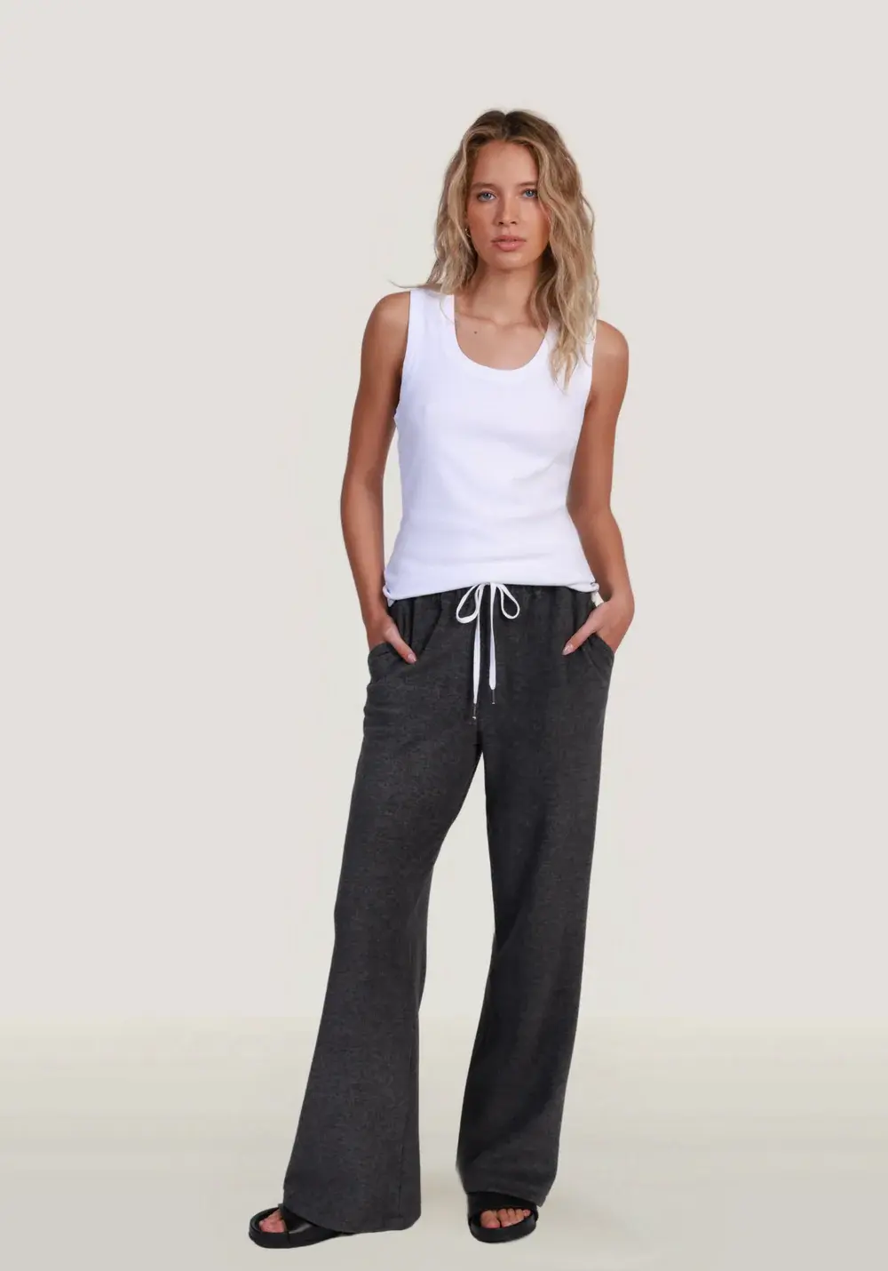 Dylan Cloud 9 Pant in Soft Black