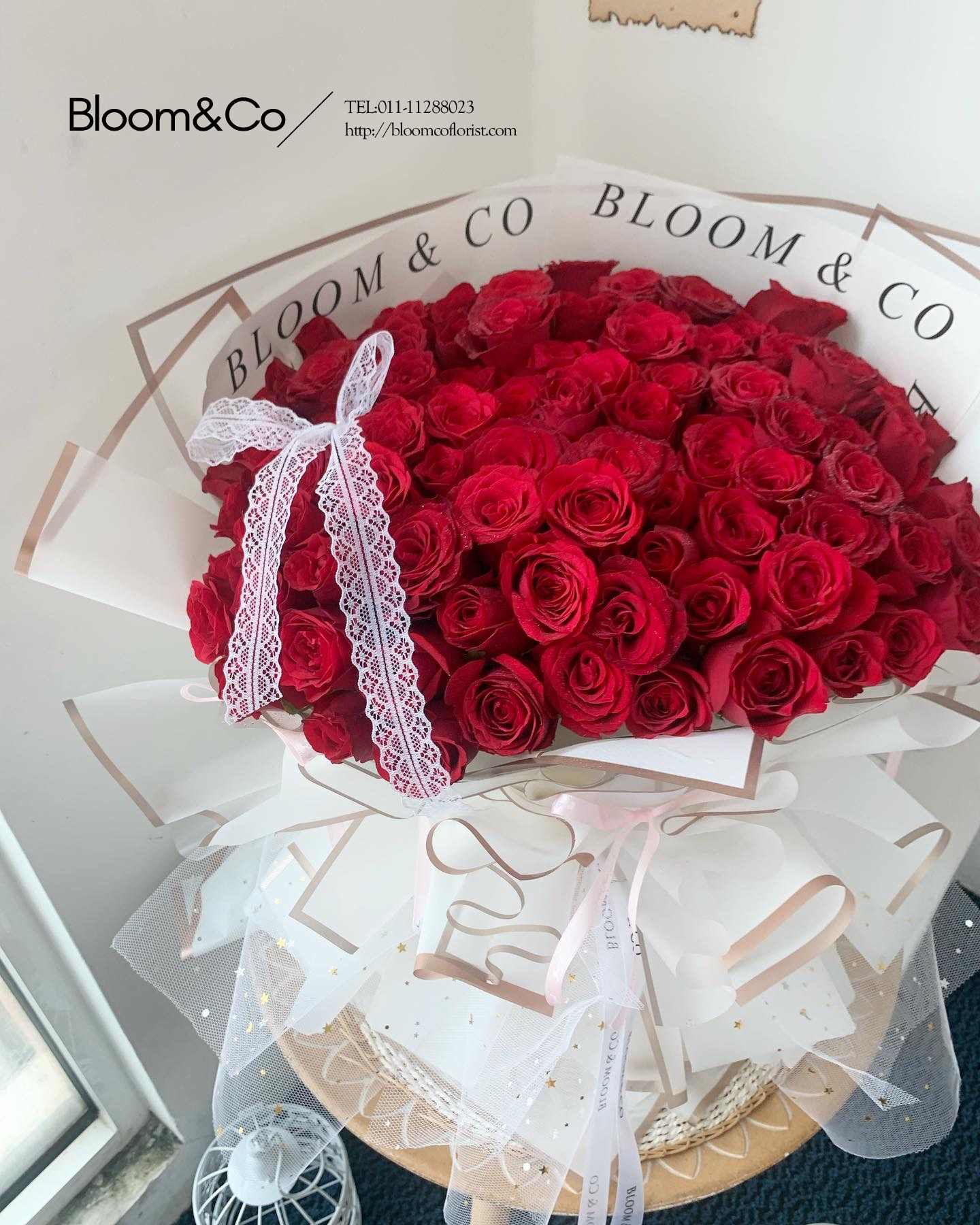 L'amour de ma vie Luxury 99Pcs Red Rose Bouquet