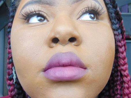 How to apply false eyelashes