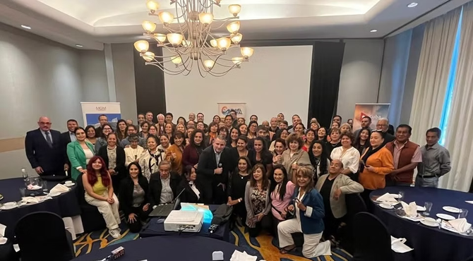 ViajeScottByFraveo presente en desayuno–capacitación.