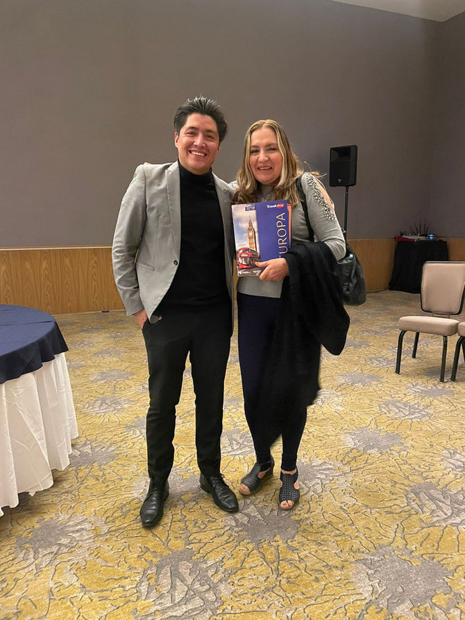 Loli Viaja by FraVEO asiste a evento de Travel Shop