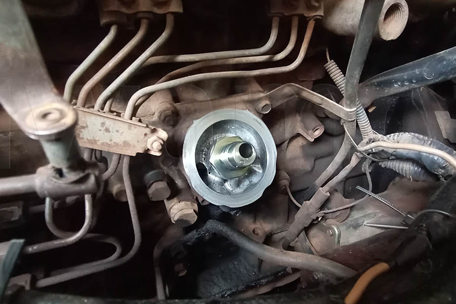 Clean before put Oil Filter