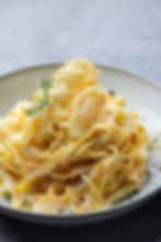 Karulaugupasta fetajuustu tükkidega