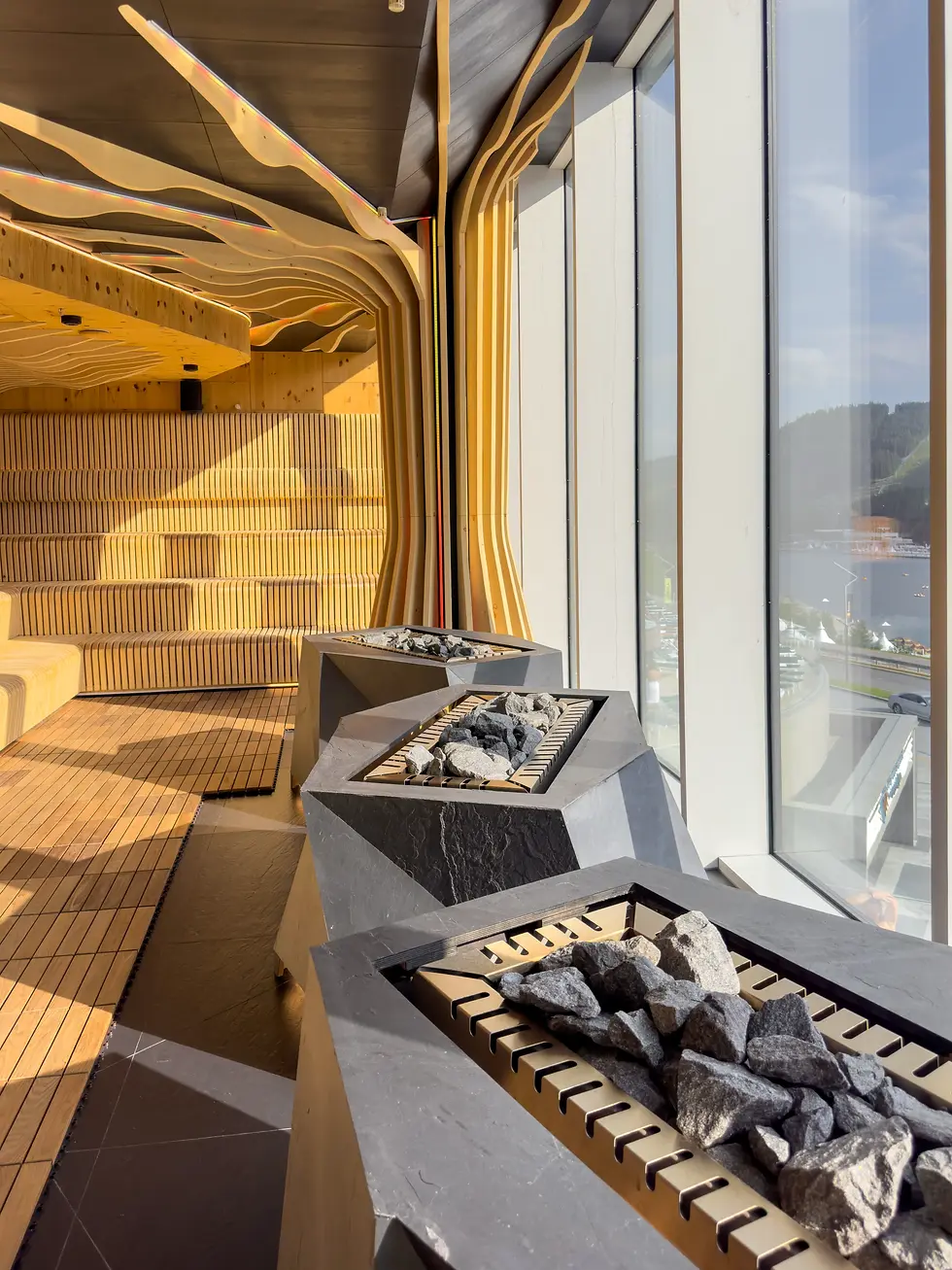 designer-sauna-heaters-geometric-forms-sunny-interior.webp
