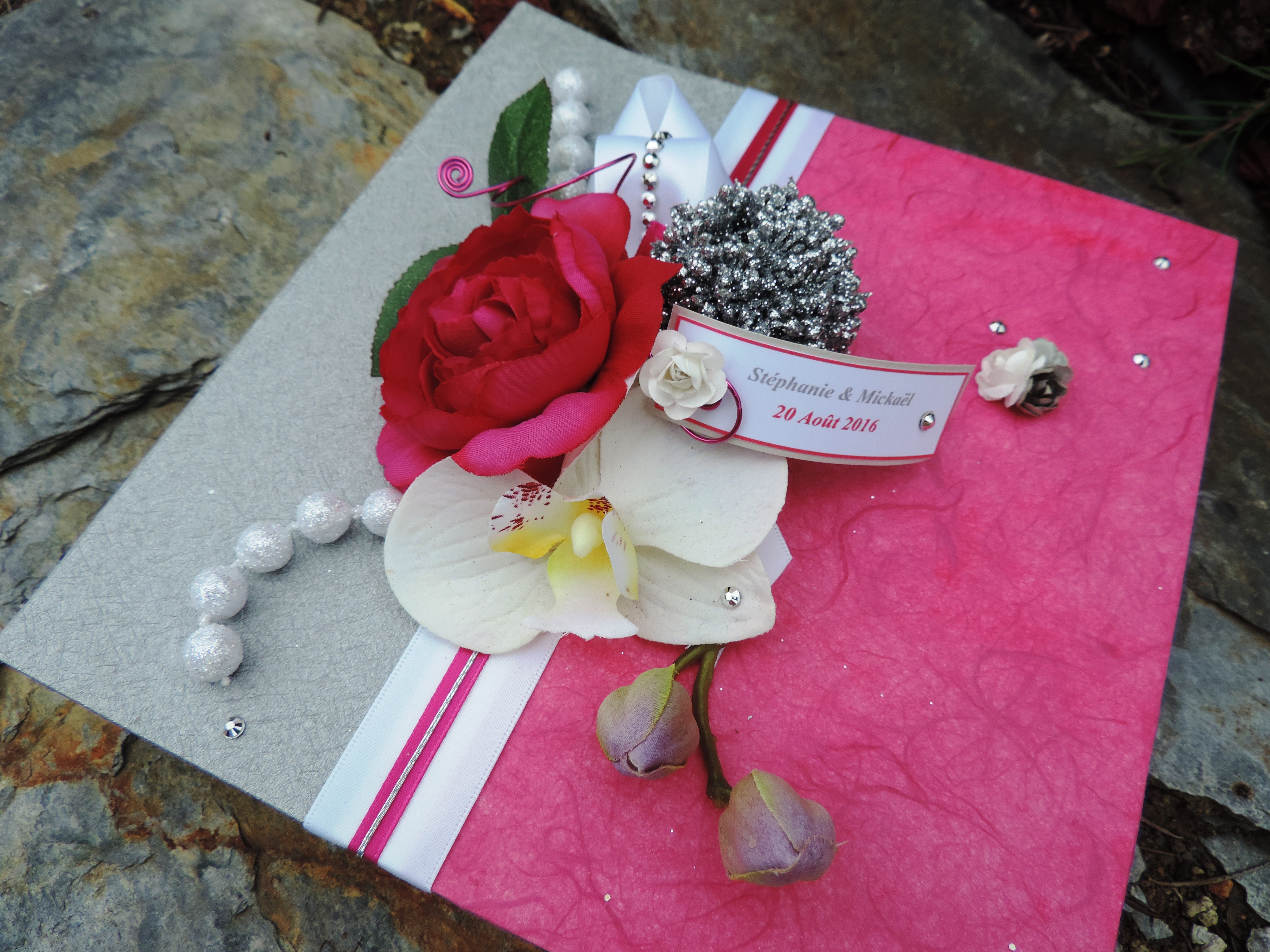 Fuchsia, Argent et Blanc