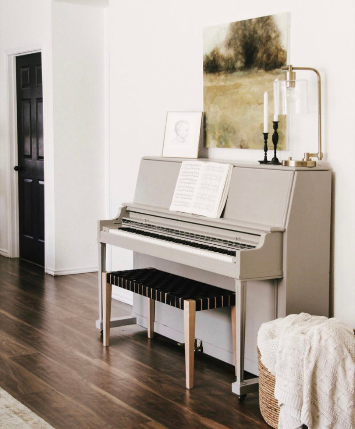 10 Ways To Decorate Around A Piano