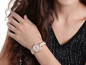 Eclectic Fossil Virginia Mother Of Pearl Dial Women's Watch | South Indian Jewels
