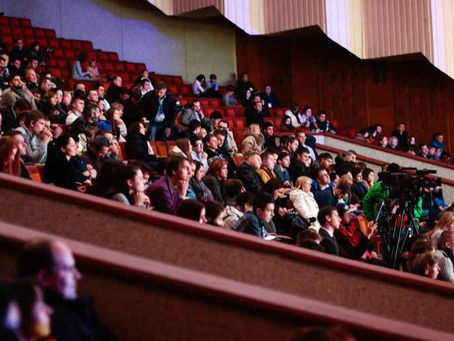 Overcome your fear and connect early with the audience