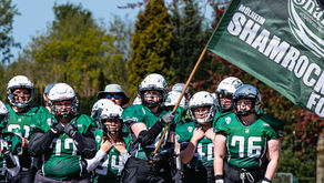 Shamrocks-Damen-Team kurz vor dem Einlauf aufs Wenderfeld