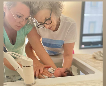thalasso/thérapeutique bain bébé accompagné par Sonia Krief