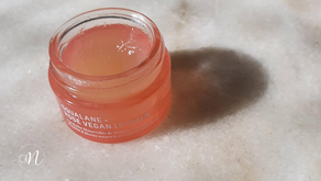 Quatro Lip balms que vão além da hidratação + receita para fazer