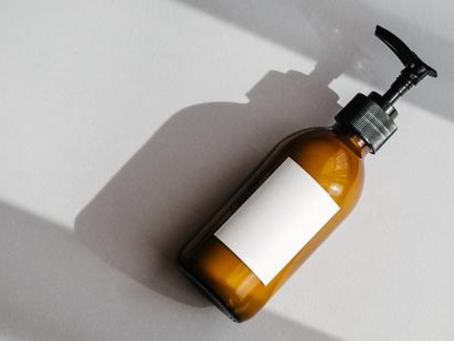Guia do rótulo: sete passos para ler e entender a embalagem dos cosméticos