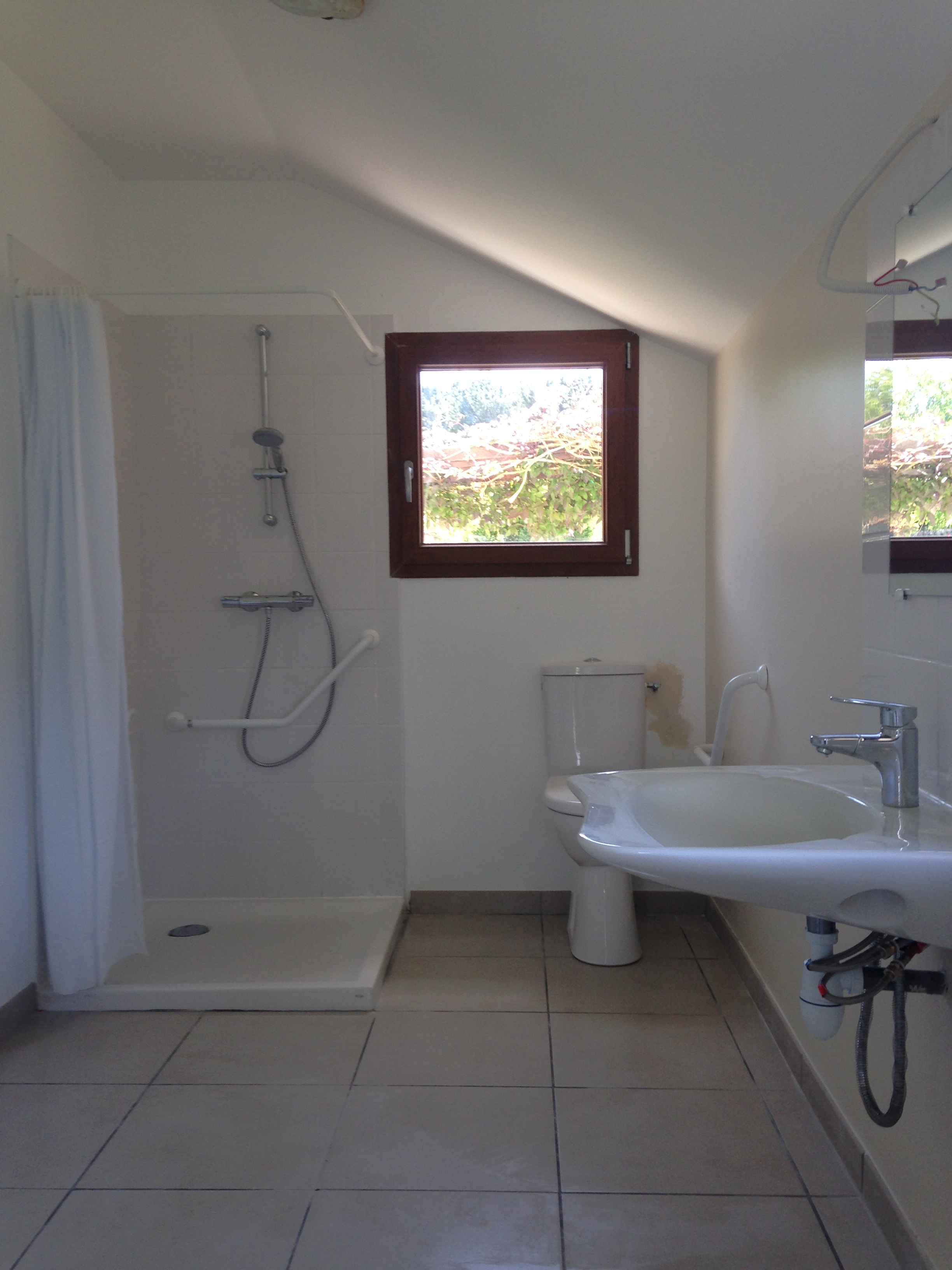 SALLE DE BAIN PMR