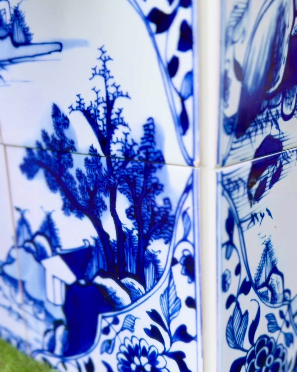 Thumbnail: Chinoiserie ceramic tile wall mural