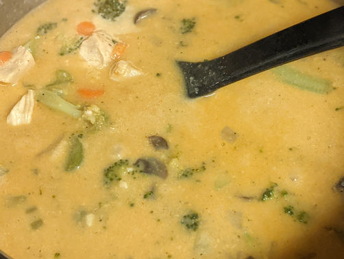 Cheesy Chicken, Broccoli, and Vegetable Soup
