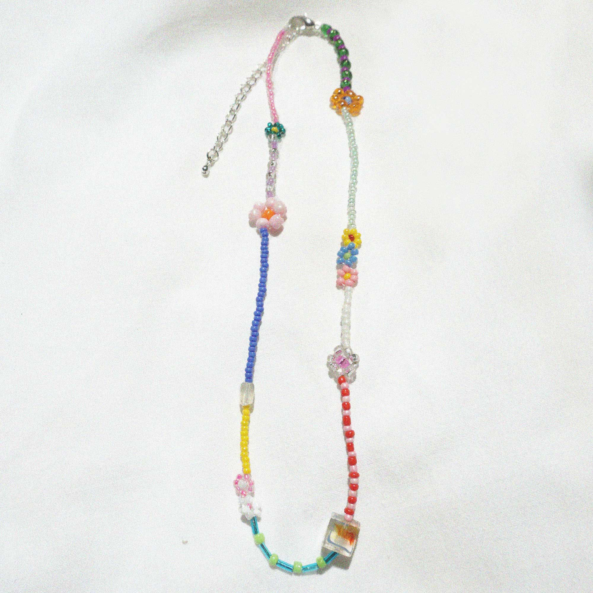 daisy chain necklace multicolor