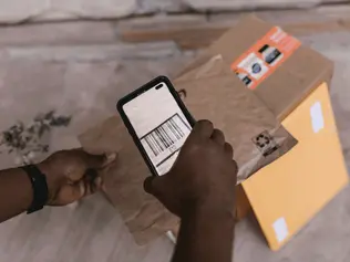 RFID vs Barcode: Which Technology is Right for Your Inventory Management?