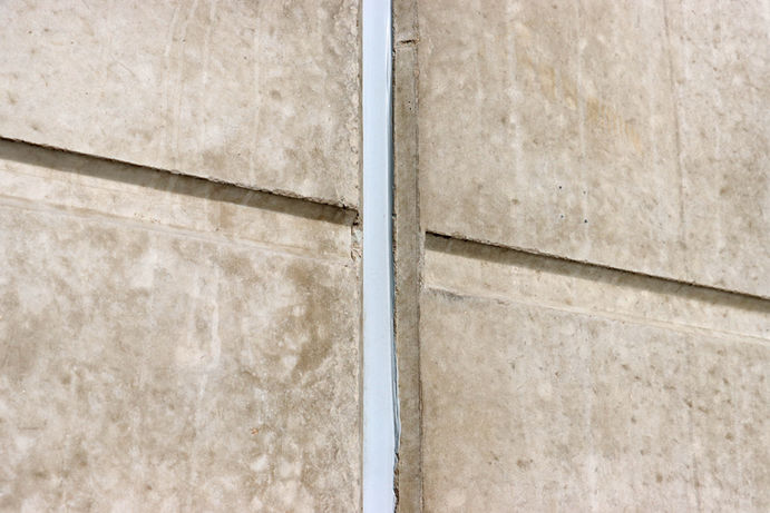 Mastic seal to expansion joints