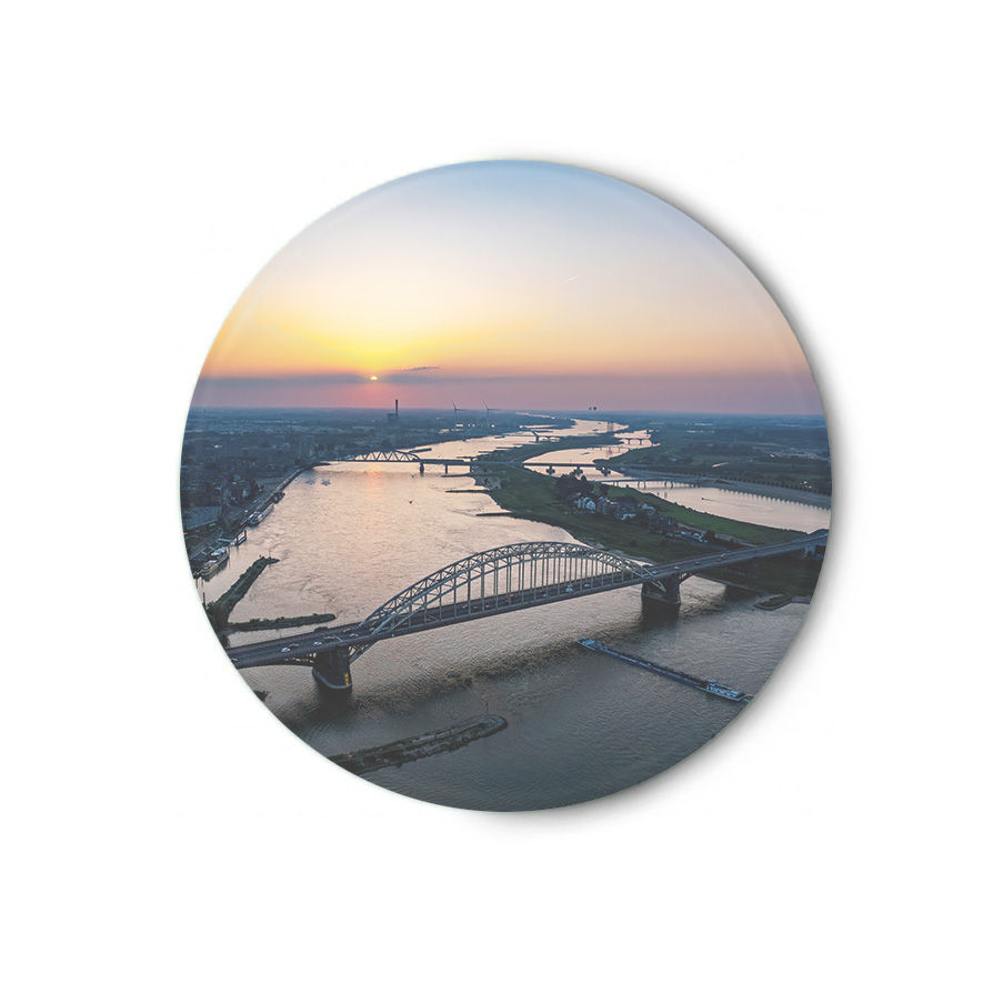 Thumbnail: Nijmeegse onderzetters van glas door Drone Paul Beckers