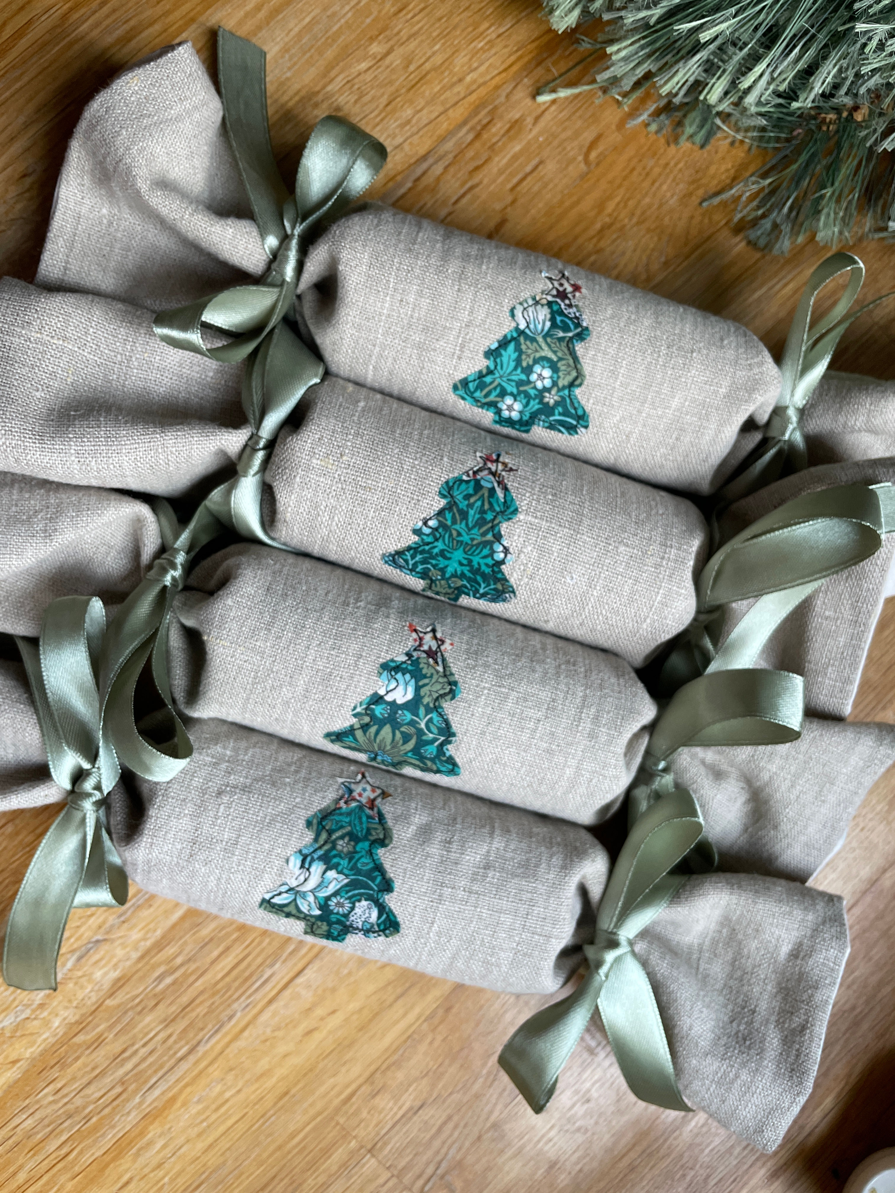 Linen & Liberty motif crackers. Trees
